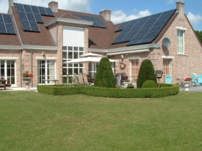 Гостиница B&B Bij Lieve en Jos  Хасселт 